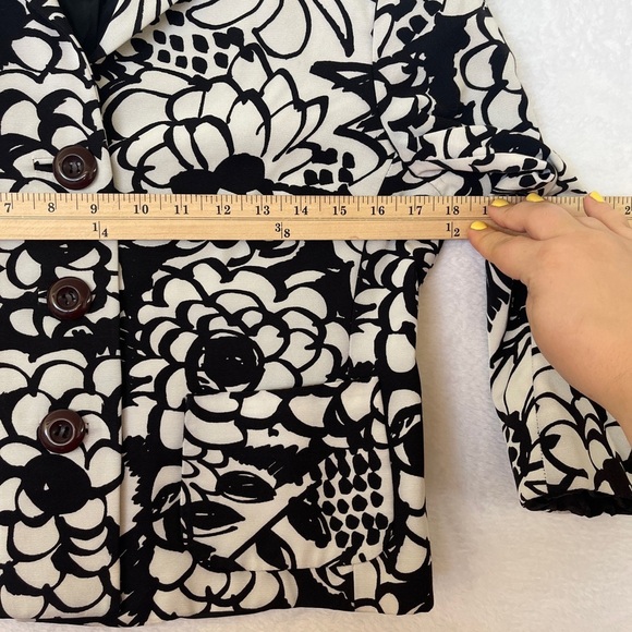 Lafayette 148 New York Black/White Crop Blazer Geo Print Office Art to Wear Sz 4 - Picture 6 of 9